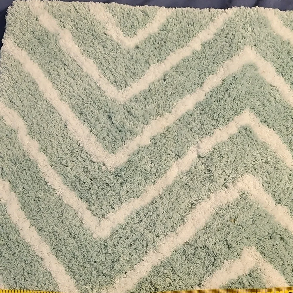 Apt. 9 Chevron Mint Green and White Bath Rug